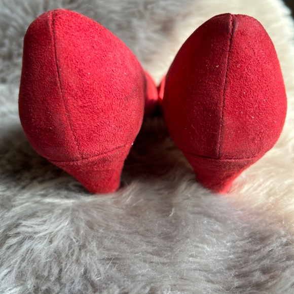 Aldo Red suede open toe shoes 👠 - Picture 3 of 3